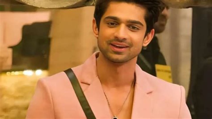 
Abhishek Kumar Height, Weight, Net Worth, Age, Birthday, Wikipedia, Who, Nationality, Biography 