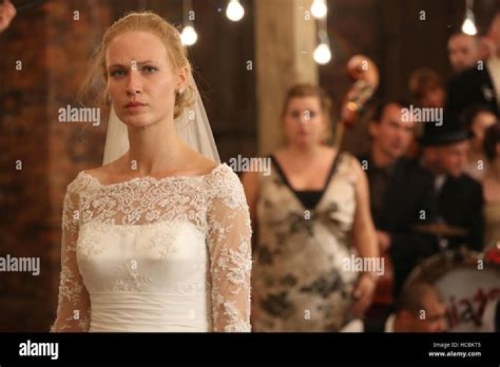 Agnieszka Zulewska Partner: Is She Married? Into The Wind Cast