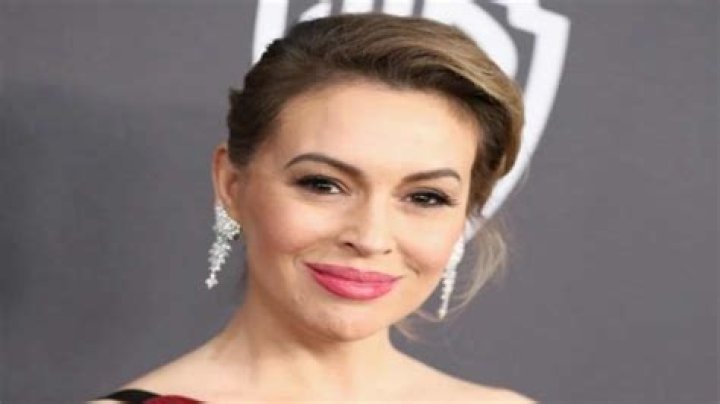 Alyssa Milano Height, Weight, Net Worth, Age, Birthday, Wikipedia, Who, Nationality, Biography