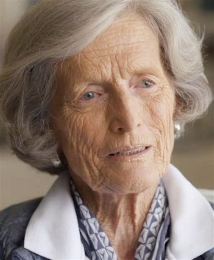 Ann Zwicker Kerr Height, Weight, Net Worth, Age, Birthday, Wikipedia, Who, Instagram, Biography