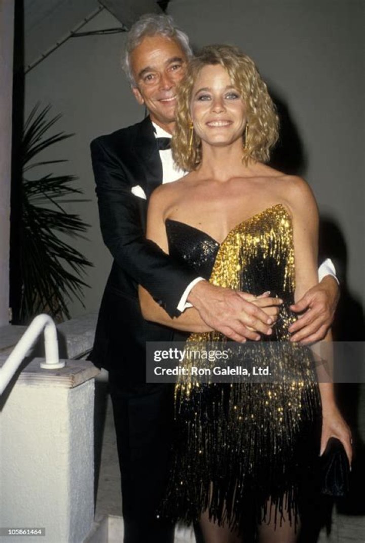 Bernard Sofronski Height, Weight, Net Worth, Age, Birthday, Wikipedia, Who, Instagram, Biography