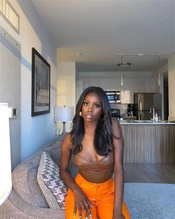 
Birgundi Baker Height, Weight, Net Worth, Age, Birthday, Wikipedia, Who, Nationality, Biography 