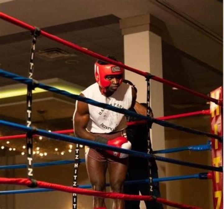 
Bola Osundairo Height, Weight, Net Worth, Age, Birthday, Wikipedia, Who, Nationality, Biography 