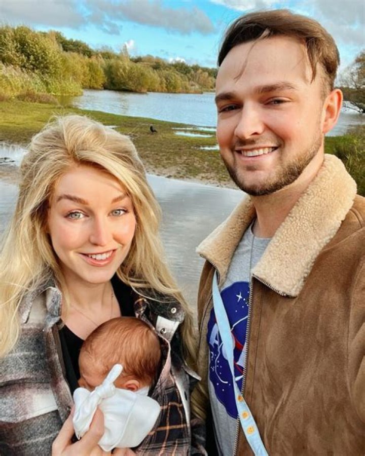 Clare Siobhan Height, Weight, Net Worth, Age, Birthday, Wikipedia, Who, Nationality, Biography