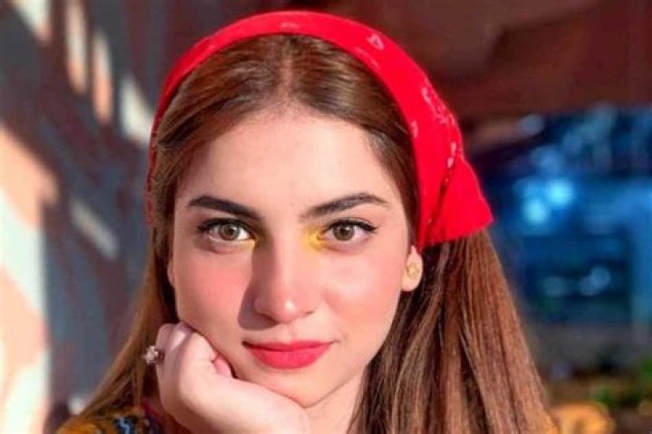 
Dananeer Mobeen Wiki: Who Are Her Parents? Family And Net Worth Details 