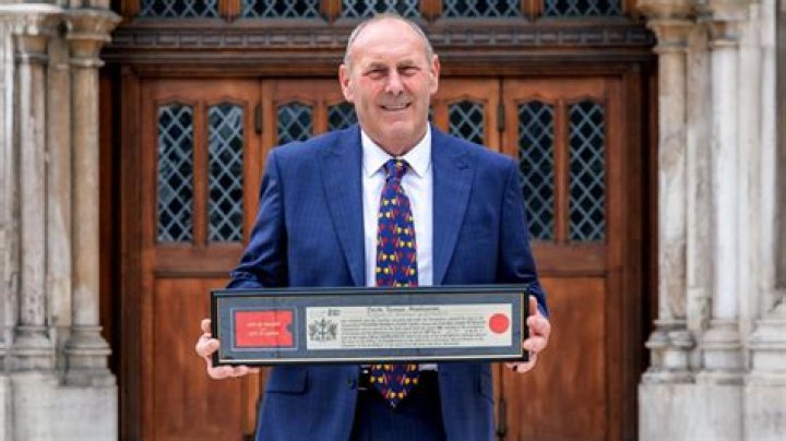 Derek Mathewson Height, Weight, Net Worth, Age, Birthday, Wikipedia, Who, Nationality, Biography