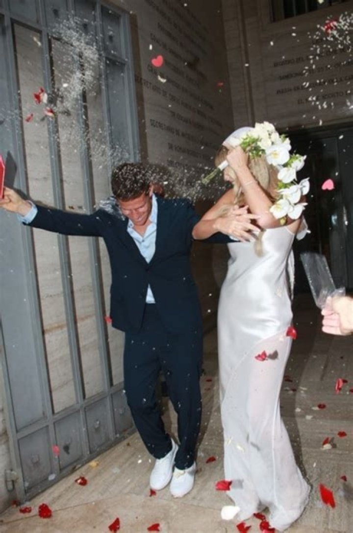 
Diego Schwartzman Girlfriend Eugenia De Martino Age Difference, Are They Married Yet? 