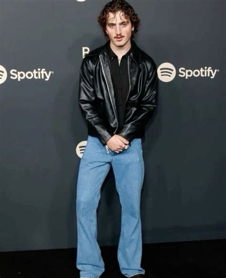 Domencio Benson Height, Weight, Net Worth, Age, Birthday, Wikipedia, Who, Nationality, Biography