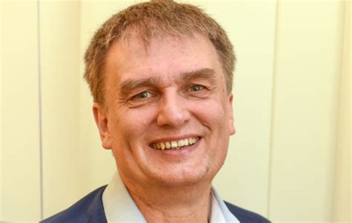 
Dr. Tamasi József Net Worth, Age, Birthday, Wikipedia, Who, Nationality, Biography 