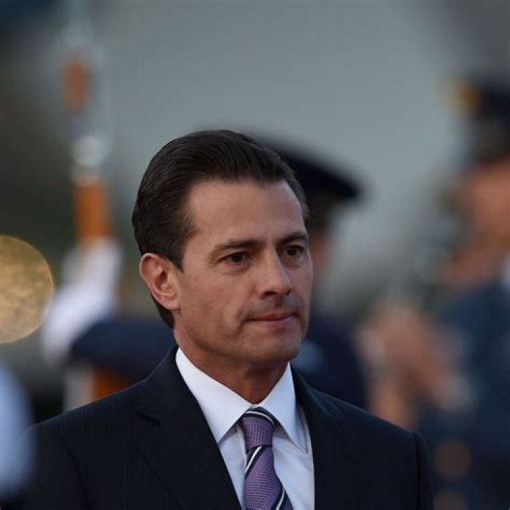 Enrique Peña Nieto Height, Weight, Net Worth, Age, Birthday, Wikipedia, Who, Nationality, Biography