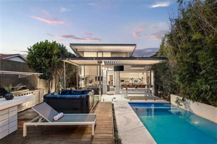 Frank Valentic Height, Weight, Net Worth, Age, Birthday, Wikipedia, Who, Nationality, Biography