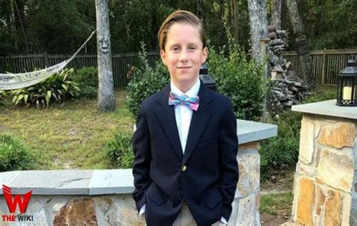 
Gavin Munn Height, Weight, Net Worth, Age, Birthday, Wikipedia, Who, Nationality, Biography 