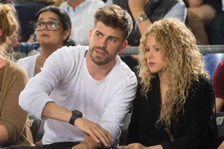 
Gerard Pique and Shakira’s Divorce – Is Shakira Dating Henry Cavill? 