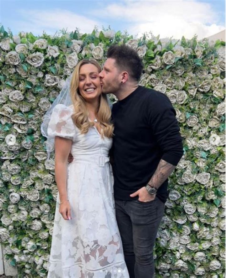 
Is Amy Dowden Married? Strictly Star Amy Dowden Husband, Wiki, Family, Bio, Age, And Instagram 