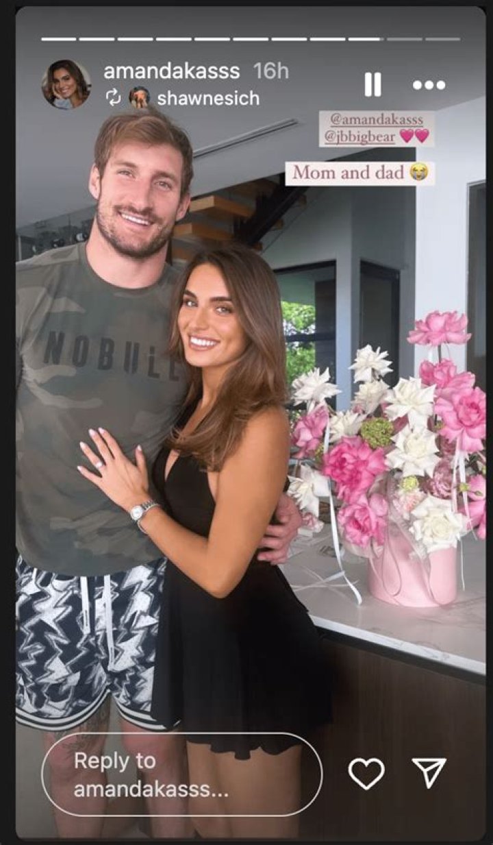
Is Joey Bosa married to an ex-wife? Or has an ex-girlfriend? 