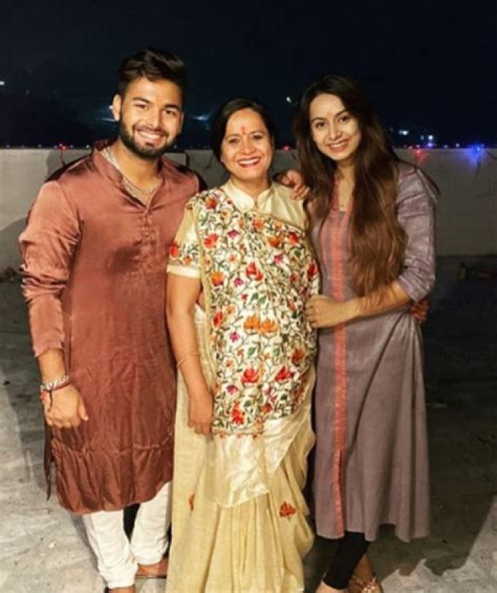
Is Rishabh Pant Married? Rishabh Pant’s Wife, Age, Bio, Height, Parents And Net Worth 
