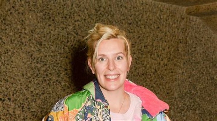 
Is Sara Pascoe Pregnant Again At The Age Of 40? Great British Sewing Bee Presenter Wiki 