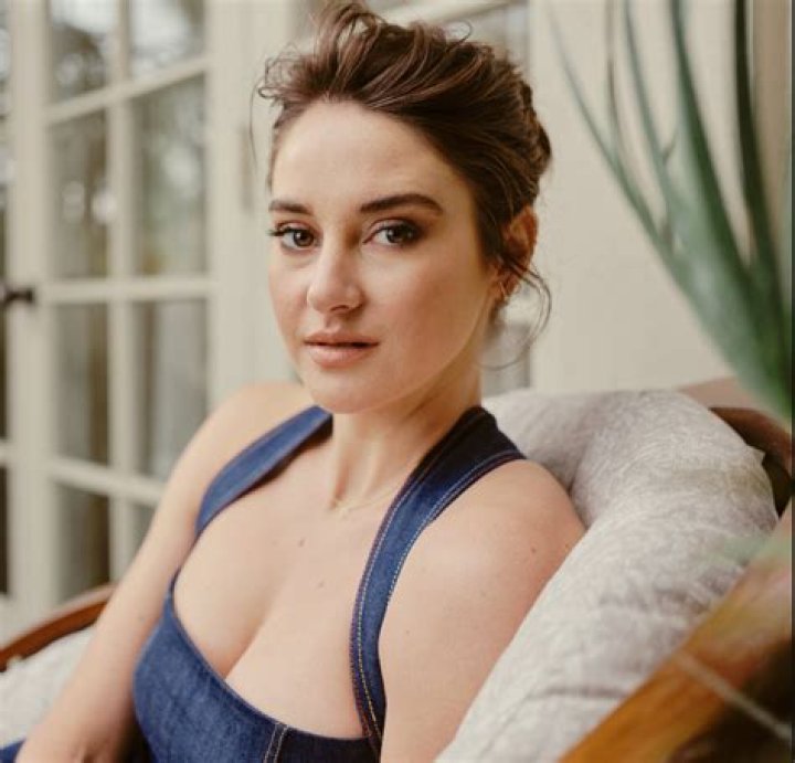 
Is Shailene Woodley Lesbian? Age, Height, Net Worth 