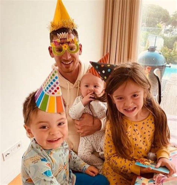 
Jan Vertonghen Height, Weight, Net Worth, Age, Birthday, Wikipedia, Who, Instagram, Biography 