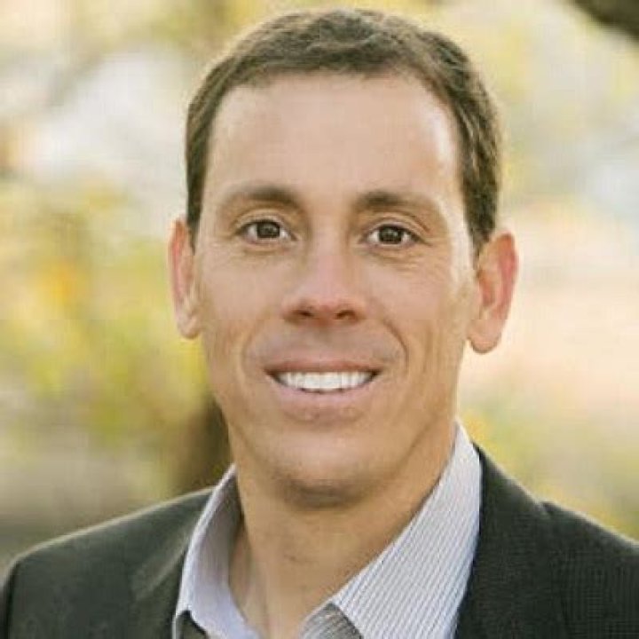 
Jim VandeHei Height, Weight, Net Worth, Age, Birthday, Wikipedia, Who, Nationality, Biography 