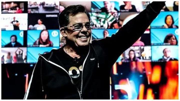 JR Ridinger Height, Weight, Net Worth, Age, Birthday, Wikipedia, Who, Nationality, Biography