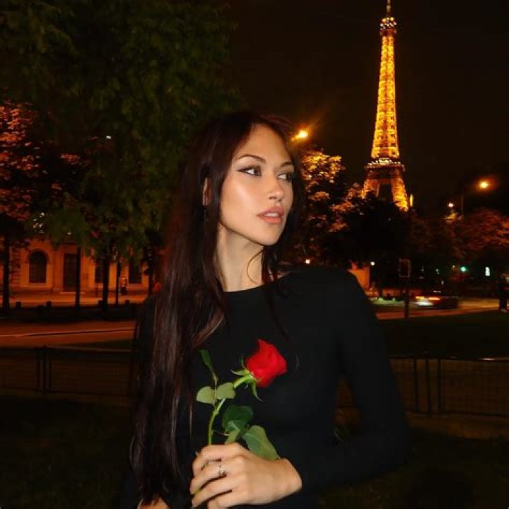 
Kenzie Luby – Kenzieeluby Height, Weight, Net Worth, Age, Wiki, Who, Instagram, Biography 