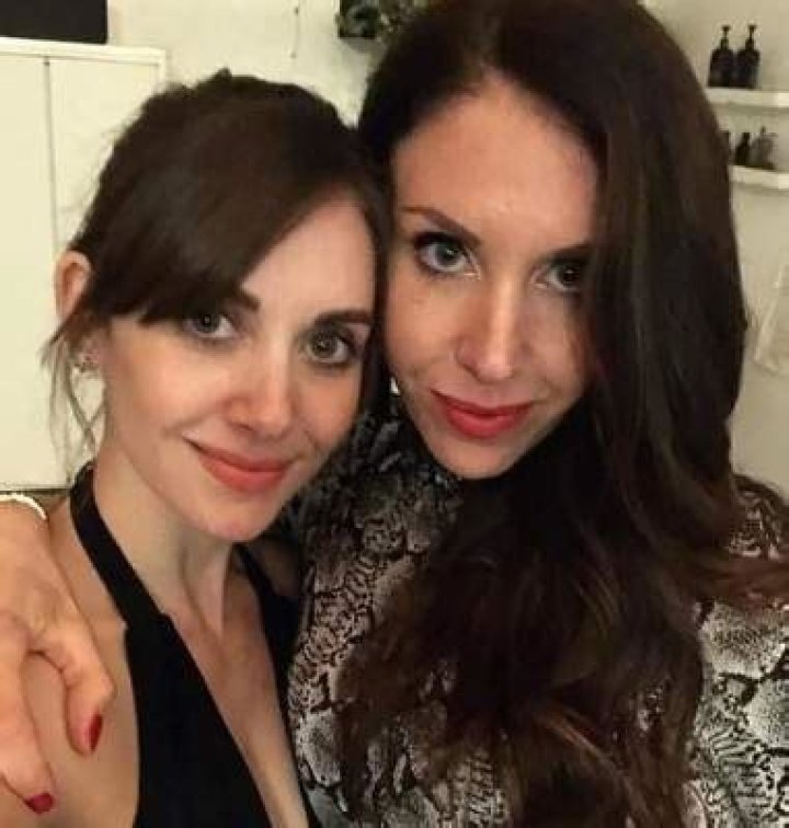 Lauren Schermerhorn – Alison Brie Sister Age And Instagram Photos