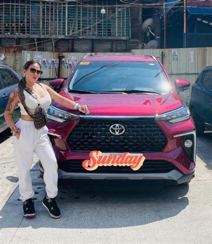 
Madam Inutz – Daisy Cabantog Height, Weight, Net Worth, Age, Wiki, Who, Instagram, Biography 