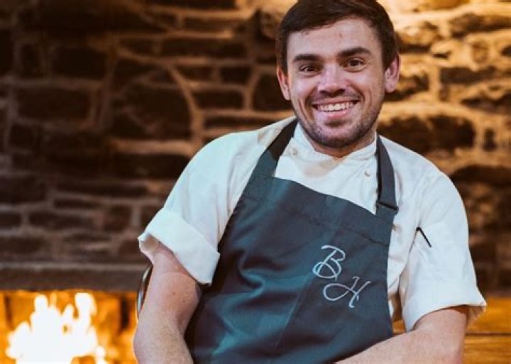 
Mark Aisthorpe On Great British Menu 2022, Is Bulls Head Holymoorside Chef Sick? 