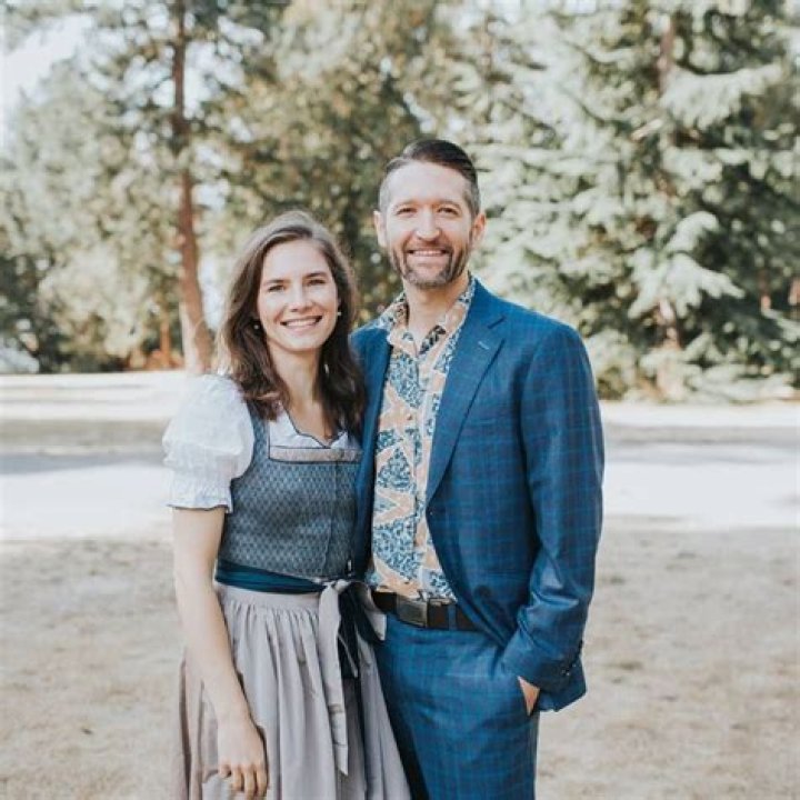 Meet Amanda Brooks Husband Christopher Brooks: Their Children And Net Worth Revealed