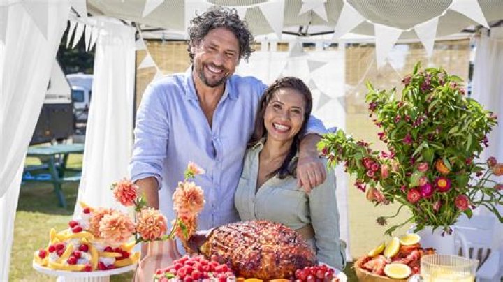 
Meet Ed Halmagyi Wife Leah Halmagyi: Facts About Better Homes and Gardens Cast 