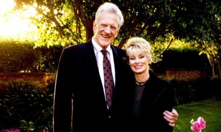 
Meet Janet Surtees Who Was James Arness’ Wife Before His Death 