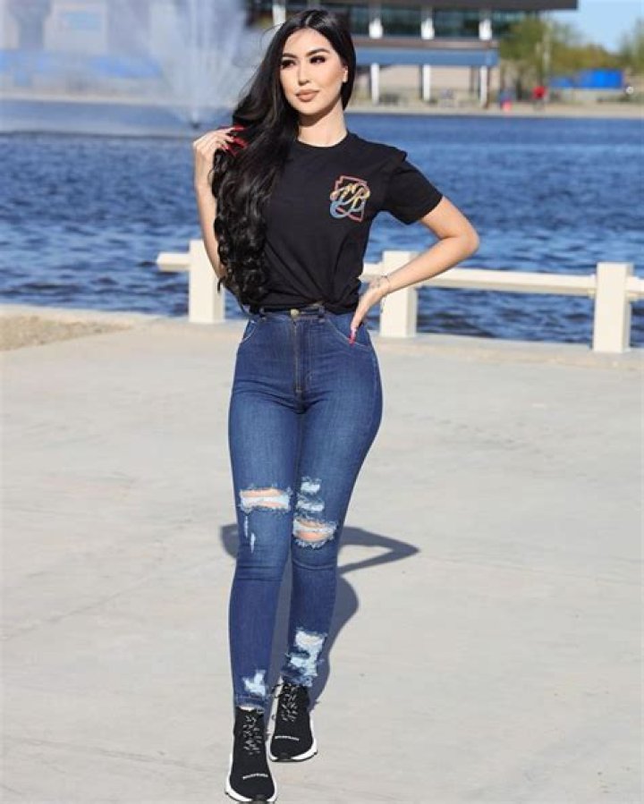 
Melody Valadez Height, Weight, Net Worth, Age, Birthday, Wikipedia, Who, Nationality, Biography 