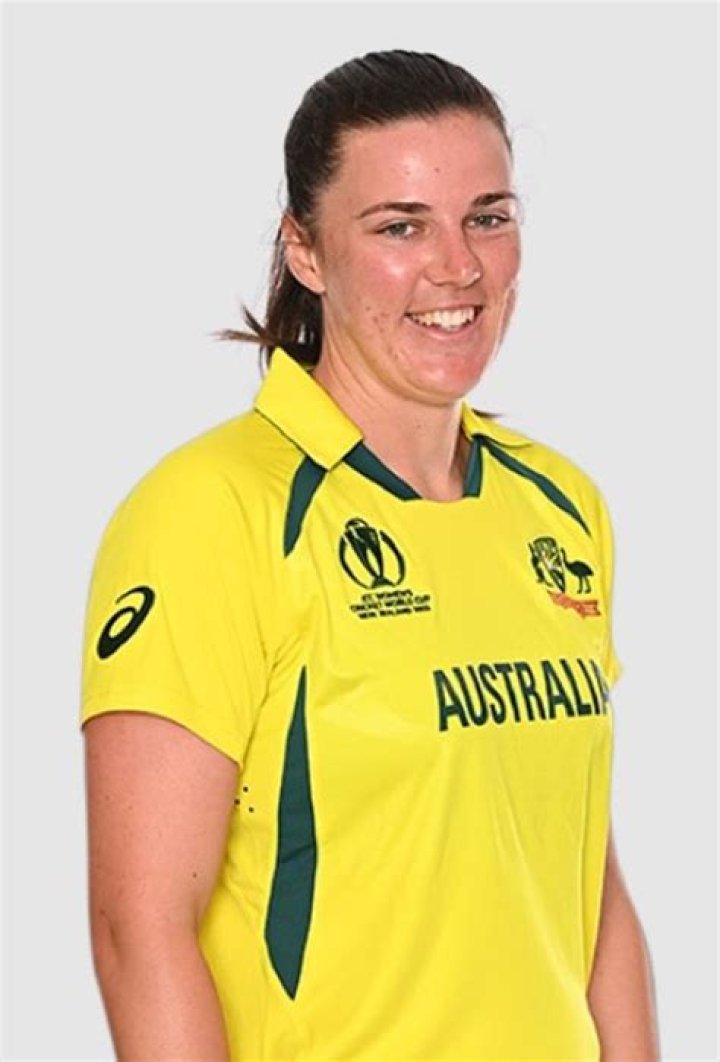 Molly McGrath Height, Weight, Net Worth, Age, Birthday, Wikipedia, Who, Nationality, Biography