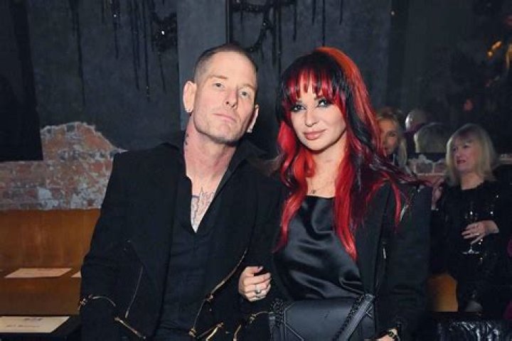Naked Truth of Corey Taylor’s Wife – Alicia Dove – Age, Wiki