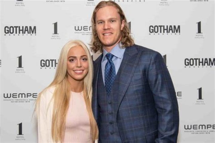 Noah Syndergaard is not Married to Wife. Dating Girlfriend: Alexandra Cooper. Kids.