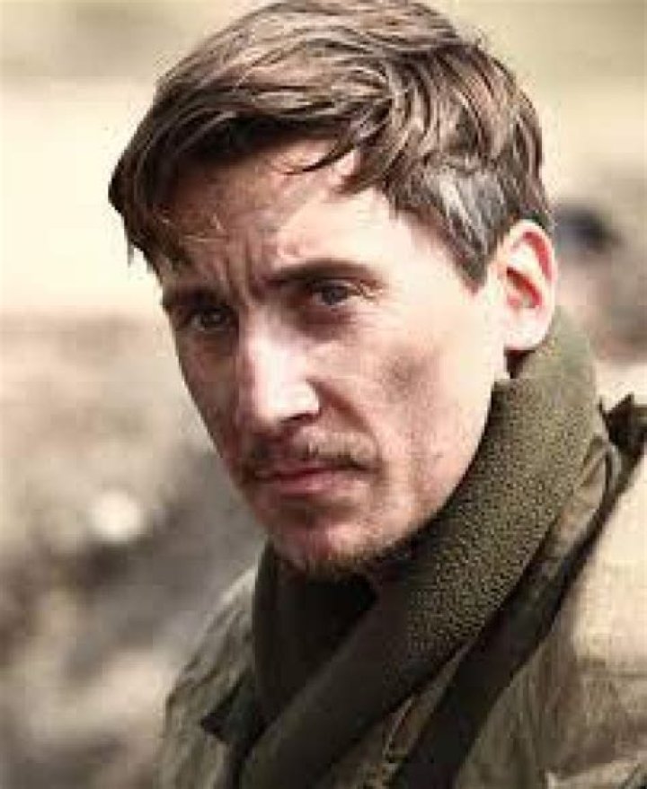 
Paul Philip Clark Height, Weight, Net Worth, Age, Birthday, Wikipedia, Who, Nationality, Biography 