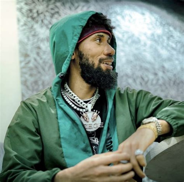 Phyno Height, Weight, Net Worth, Age, Birthday, Wikipedia, Who, Nationality, Biography