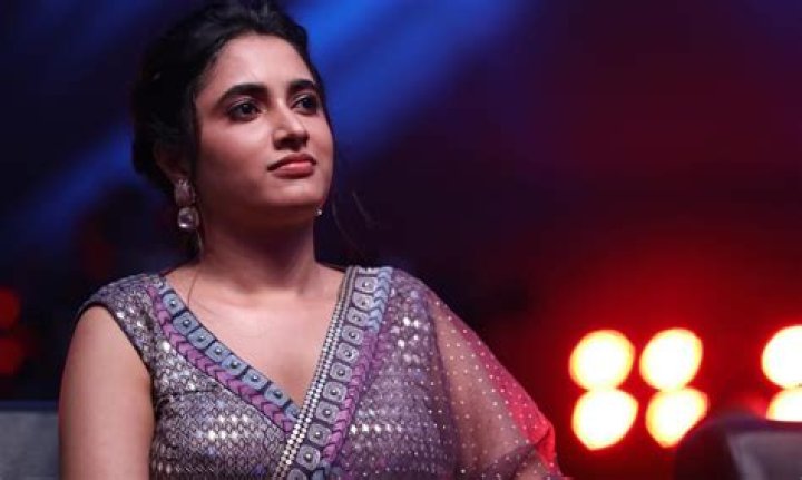 Priyanka Arul Mohan Height, Weight, Net Worth, Age, Birthday, Wikipedia, Who, Instagram, Biography