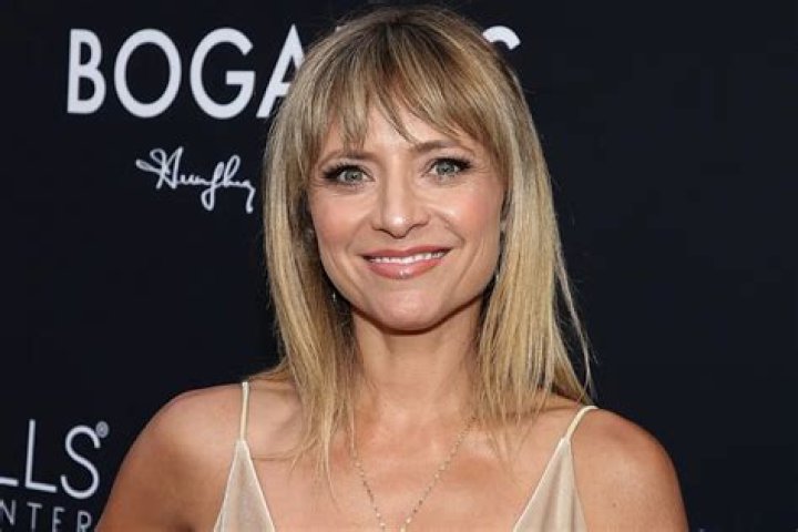 
‘Step by Step’ ‘s Christine Lakin on Onscreen Brother’s Exit from Hollywood After ‘Traumatic’ Driveby Shooting 