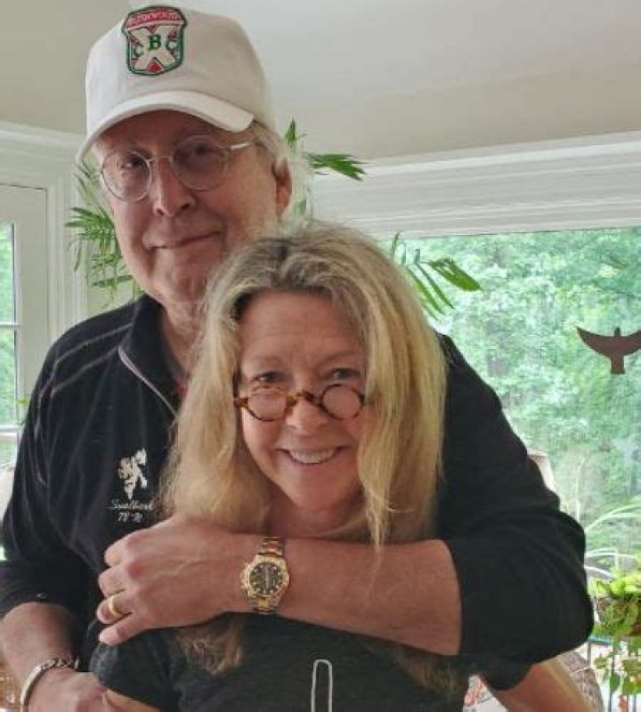 Suzanne Chase, Chevy Chase’ Ex-Wife; Is She Dead? Where Is She Now?