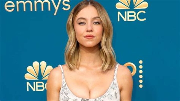
Sydney Sweeney Makes a Stylish Statement on Her 25th Birthday at the 2022 Emmys 