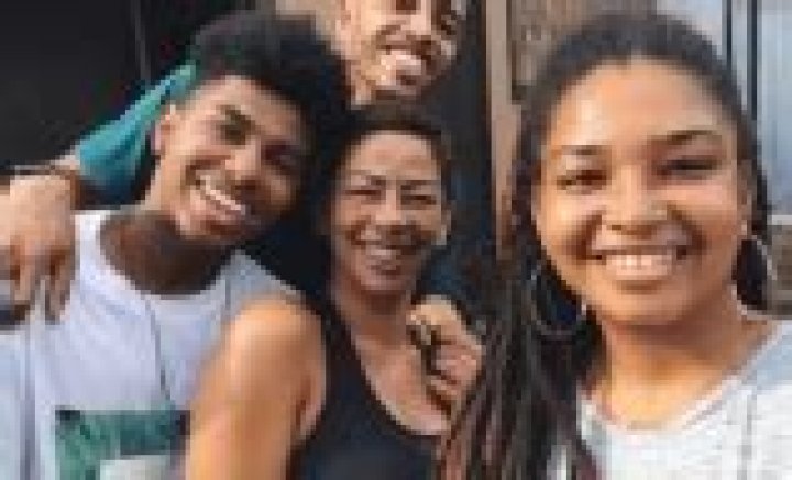 
Tanita Strahan | Parents And Sibilings 