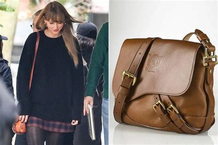 
Taylor Swift Recycles a Favorite Purse from 2010 and Sends Swifties Spinning 