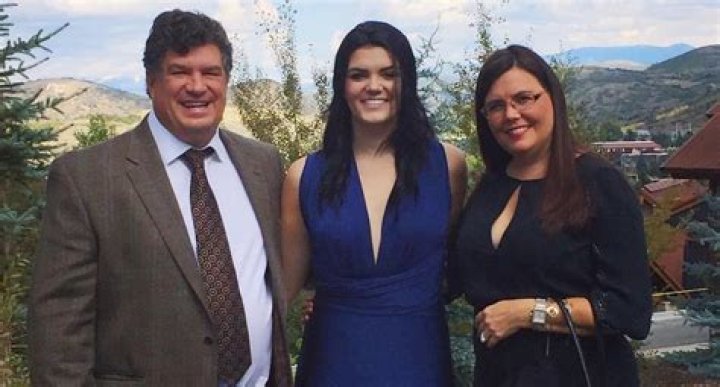 ‘The Bachelor’s’ Gabi Elnicki Has a Family, Siblings, Job, and Instagram