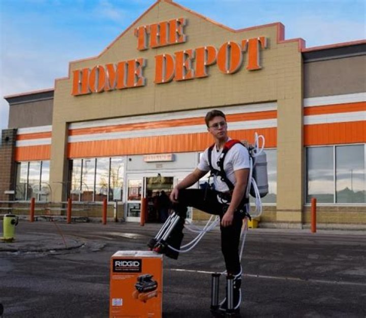 Tyler Csatari Height, Weight, Net Worth, Age, Birthday, Wikipedia, Who, Instagram, Biography