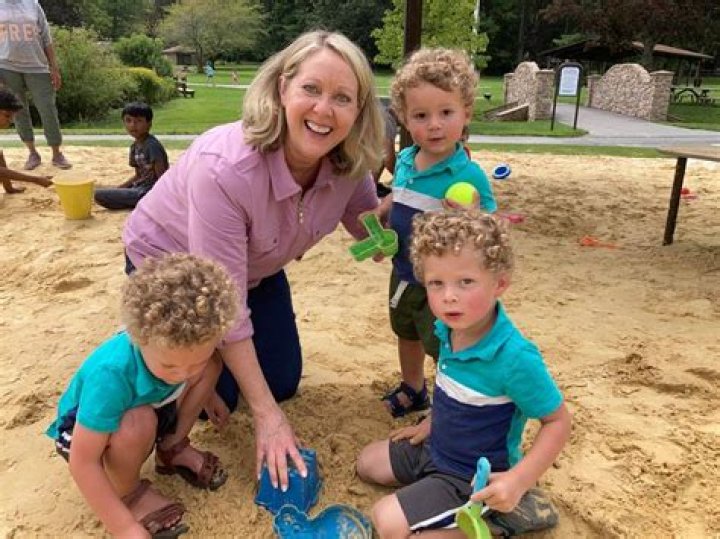 Was Mary Beth Roe In A Accident – What Happened To Her? QVC Host Injury Details