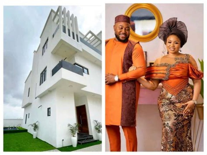 
‘We Paid In Full’ – Nosa Rex’s Wife Over Excited As They Buy Multi Million Naira Mansion In Lagos 