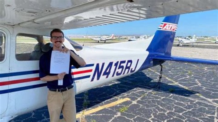 What happened to Daniel Dale Jones? Kentucky pilot killed after plane crashed into Lake Hamilton in Arkansas