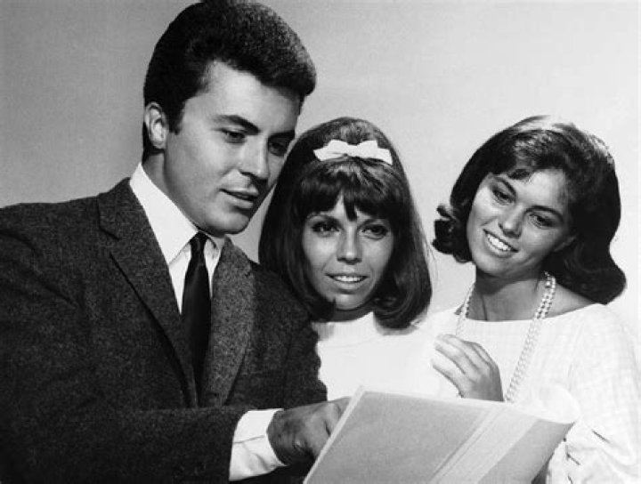 
What happened to Darren Moore? Jewelry maker cause of death Explained 